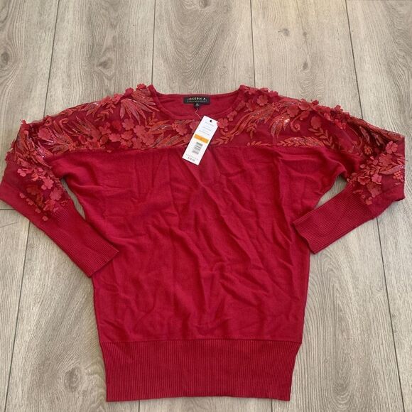 Joseph A beautiful sweater perfect for Valentine’s Day - Picture 2 of 8